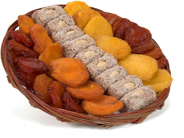 Coș cu fructe și alune III
